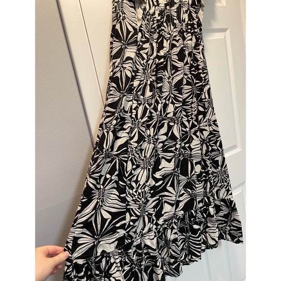 Anthropologie Maeve Cassandra Abstract Print
Black and White Maxi Dress - Picture 7 of 7